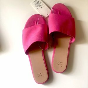 Target / a new day 9 Fuchsia Faux Suede Slides NWT